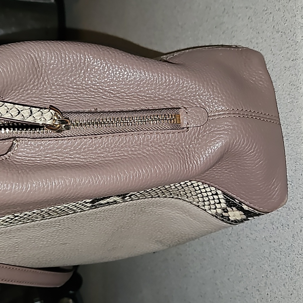 KATE SPADE POCKET BOOK - Picture 3 of 14